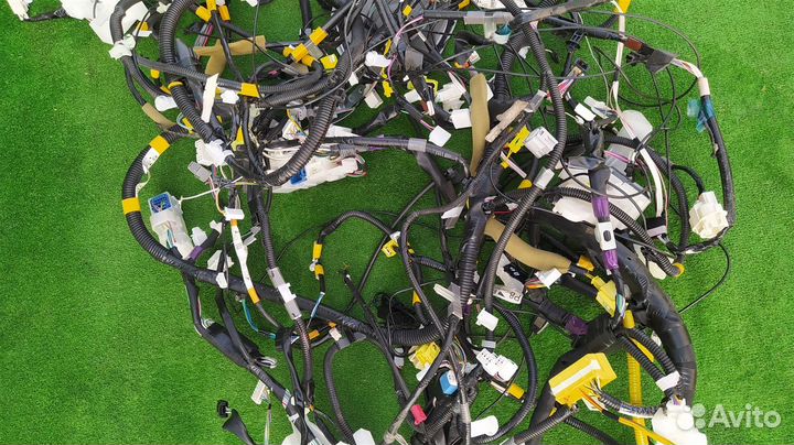 Коса салона Toyota Wish универсал 2zrfae 2010