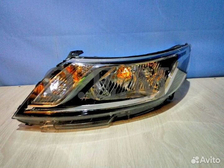 Фара передняя левая Kia Rio 3 2012