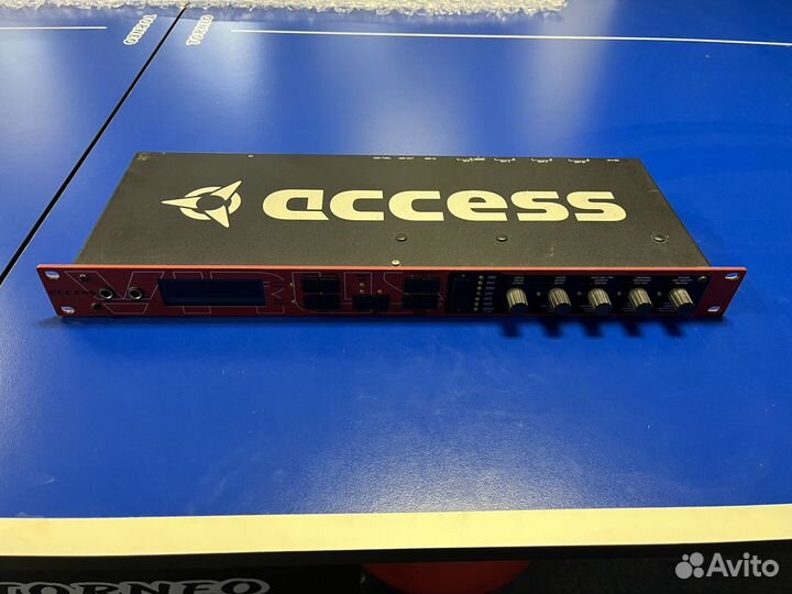 Access Virus B rack