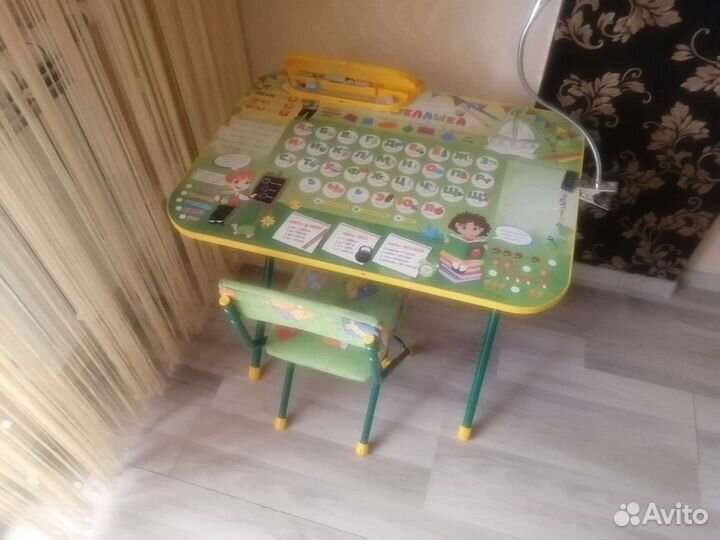 Детский стол
