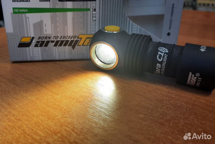 Фонарь Armytek Tiara C1 USB XP-L (Теплый свет)