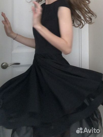 Платье черное с подъюбником