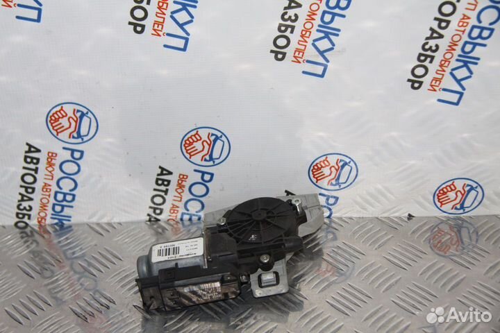 Моторчик стеклоподъемника Kia Ceed