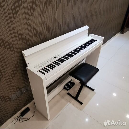 Цифровое пианино korg + Аксессуары