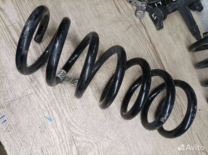 Пружина задняя Lincoln MKZ 2017 HP5C5560ENB