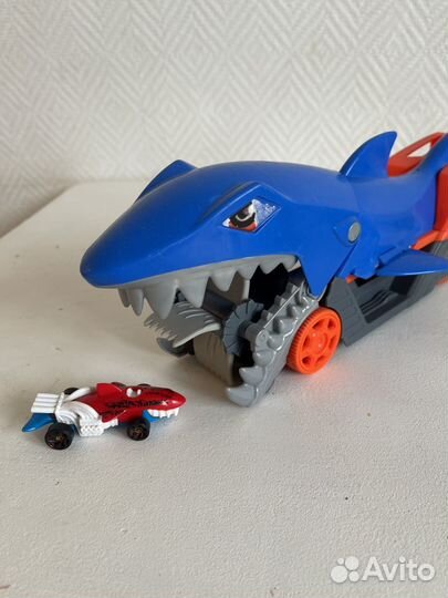 Hot wheels акула