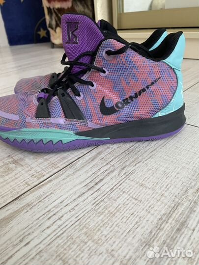 Баскетбольные кроссовки