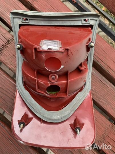 Задний левый поворотники Audi A6 45 кузов