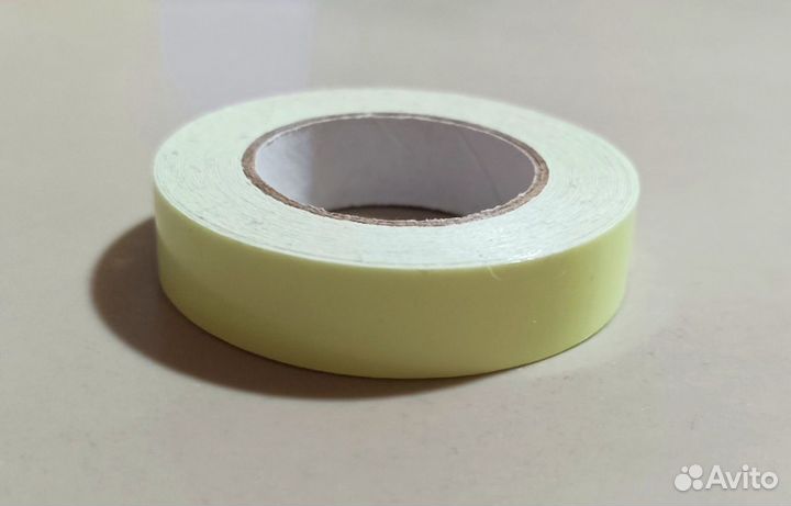 Светящаяся самоклейкая лента