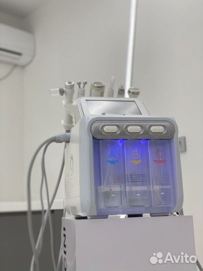 Портативный аппарат для гидродермбразии