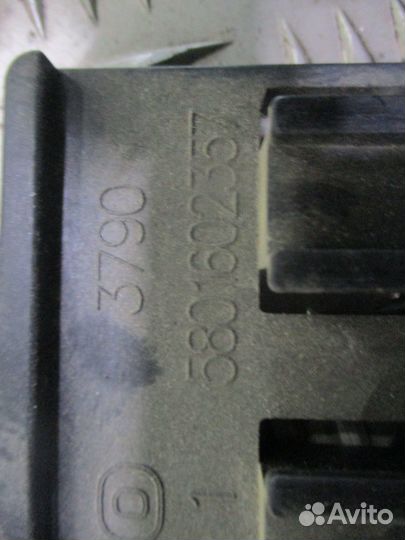 Кронштейн Iveco 5801602357