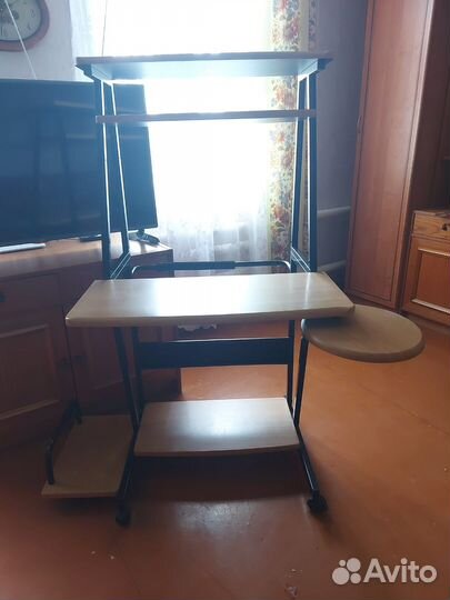 Компьютерный стол