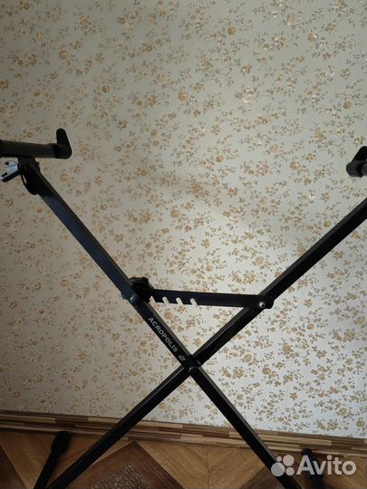 Стойка под синтезатор