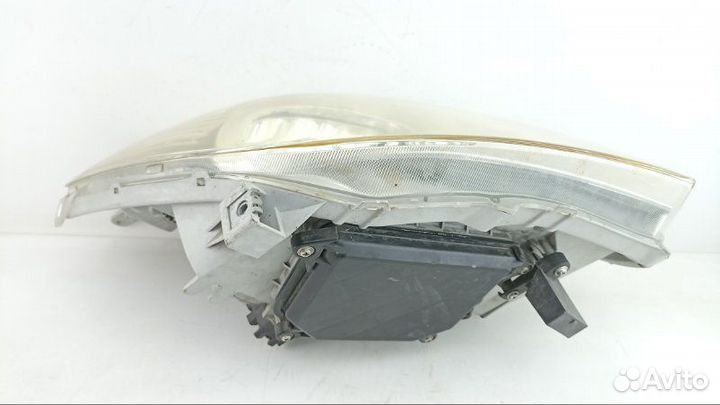 Фара правая Toyota Corolla Spacio NZE121