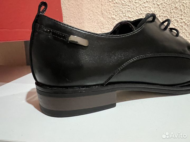 Полуботинки новые