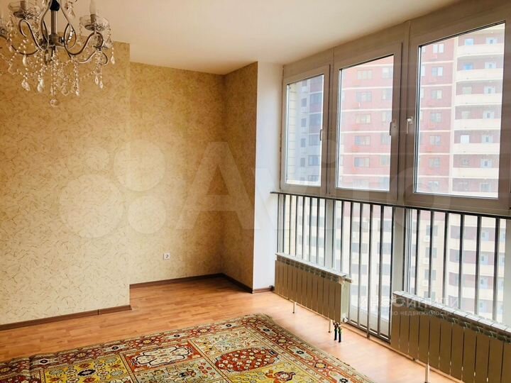 3-к. квартира, 82 м², 14/22 эт.