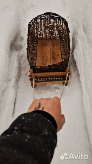 Зимние плетеные сани