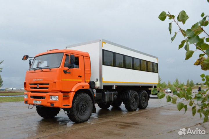 Водитель вахтового автомобиля