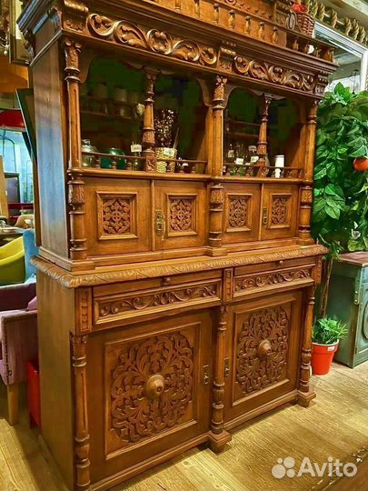 Буфет антикварный дубовый