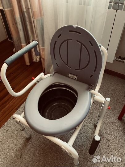 Отдам бесплатно кресло-туалет для инвалидов и