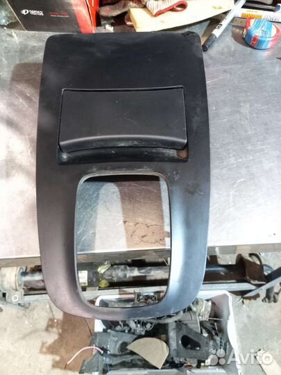 Центральная консоль с пепельницой VW Sharan 1