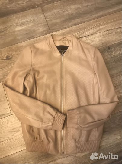 Кожаная куртка бомбер 48 размер