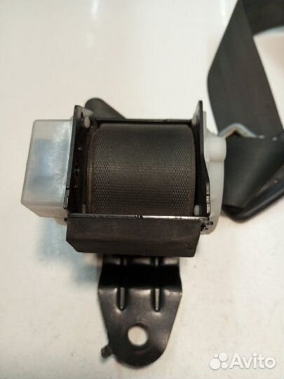 Ремень безопасности задний Kia Rio QB G4FA 2014