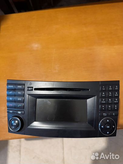 Магнитола на mercedes w211