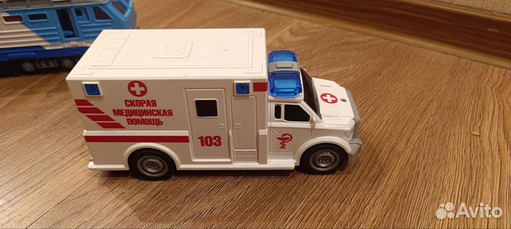 Модель электробус, скорая помощь