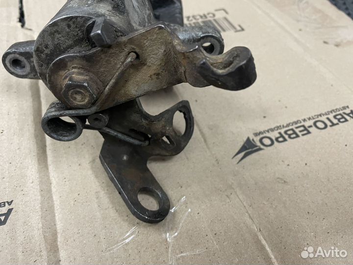 Суппорт задний левый skoda octavia, VW Jetta