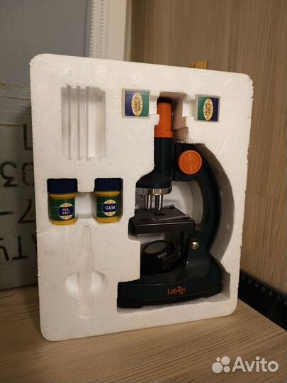 Микроскоп levenhuk labZZ m1