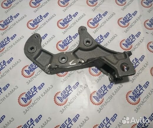 Кронштейн передней рессоры передний лев. Камаз