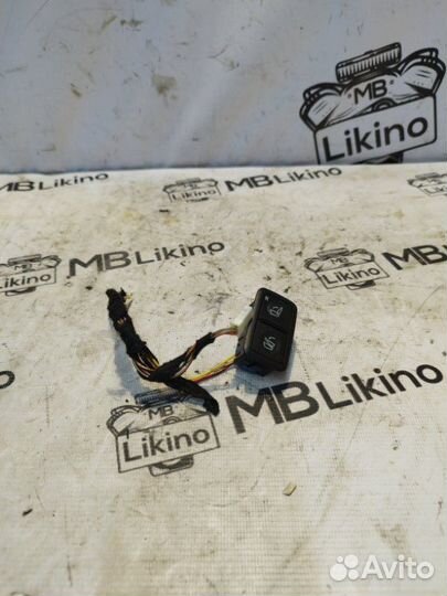 Кнопка третьего ряда сидений Mercedes Gl X164