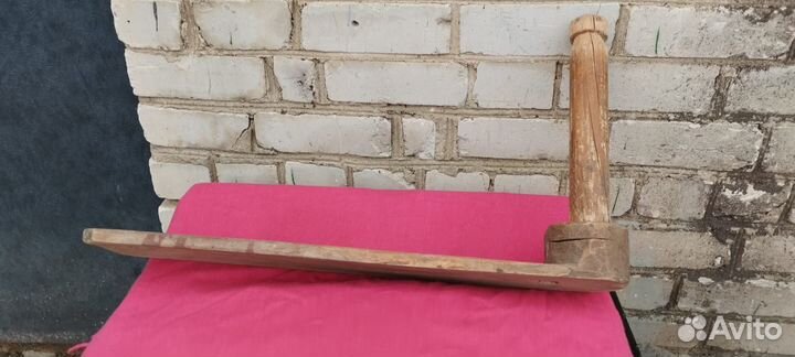 Старинная подставка, основание, нога для гребня