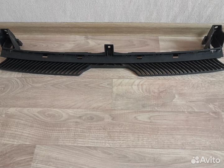 Крепление бампера Тигуан 16