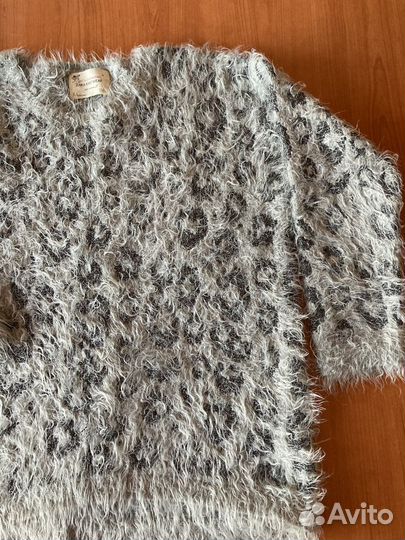 Меховая жилетка и свитер Zara. Жилетка на 6 - 8 л
