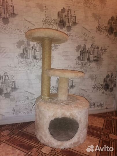 Домик для кошки с когтеточкой бу