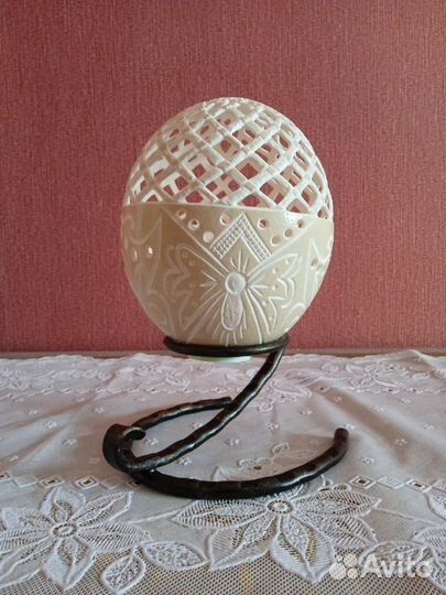 Резные страусинные яйца