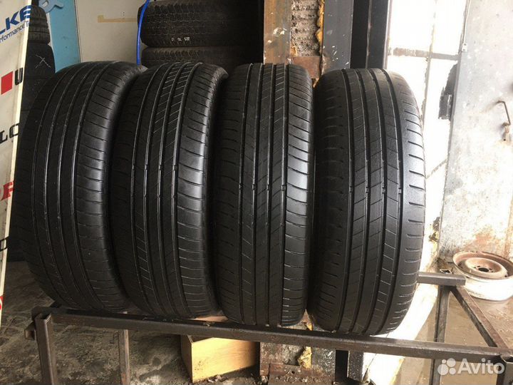 Bridgestone Alenza 001 245/45 R20