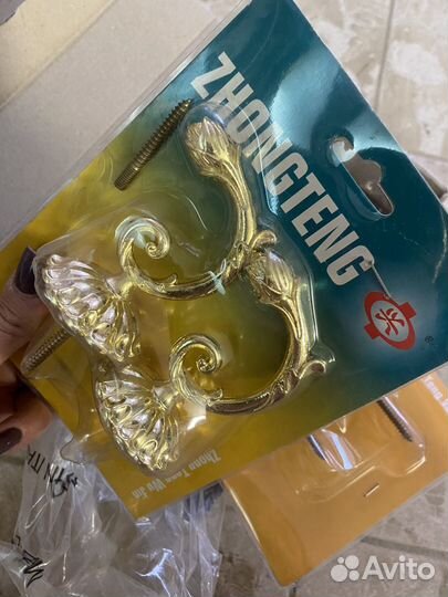 Мебельные ручки, крючки, светильник