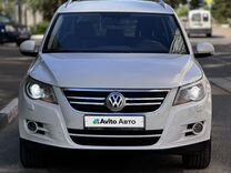 Volkswagen Tiguan 2.0 AT, 2010, 140 000 км, с пробегом, цена 1 225 000 руб.