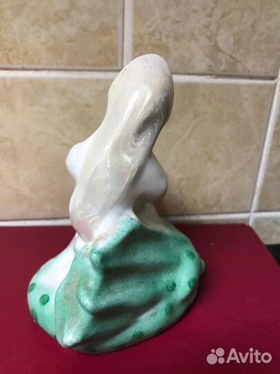 Фарфоровая статуэтка «Царевна на змее»