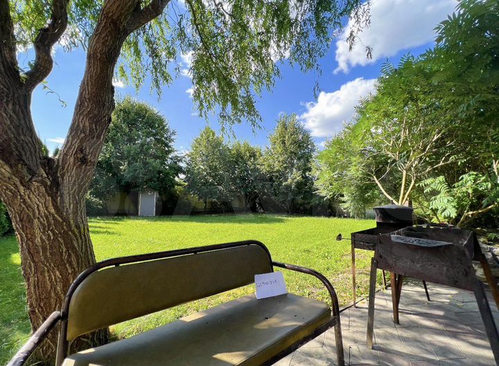 Дом 588 м² на участке 25 сот.