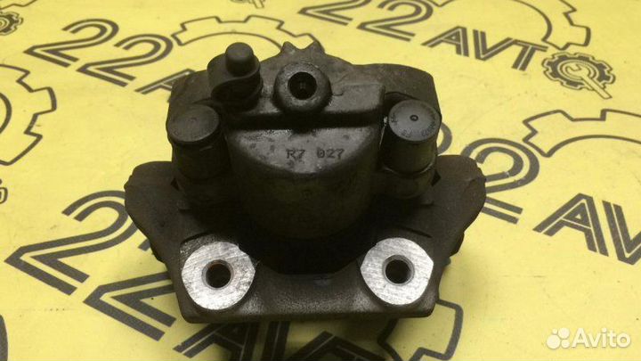 Суппорт задний правый Bmw X5 E70 N52B30 2007Г