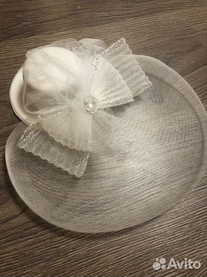 Женская вуалетка для волос с зажимом