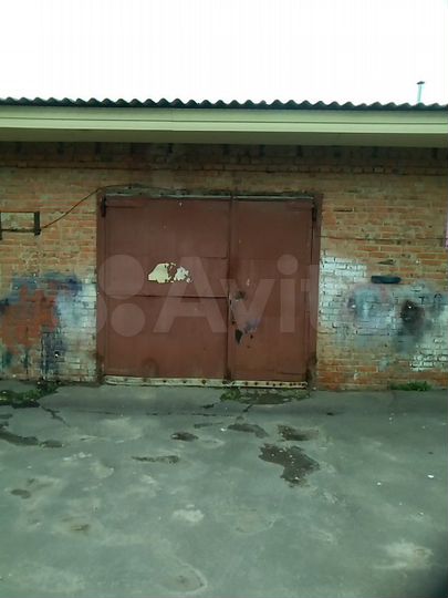 Гараж, > 30 м²