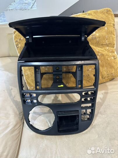 Центральная консоль торпеды Мультивен