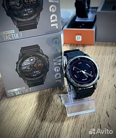 Смарт часы круглые Garmin Tactix 7 GS