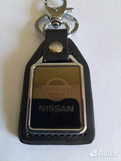 Брелок для ключей на авто Nissan