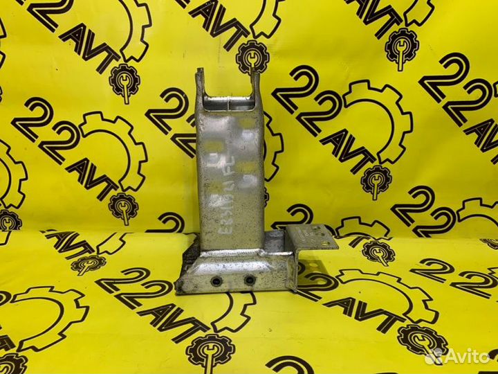 Кронштейн усилителя бампера передний левый Bmw X3